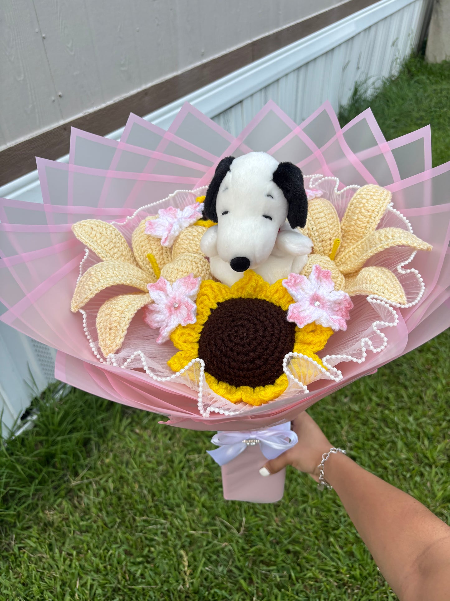 Pink Paradise Snoopy Bouquet